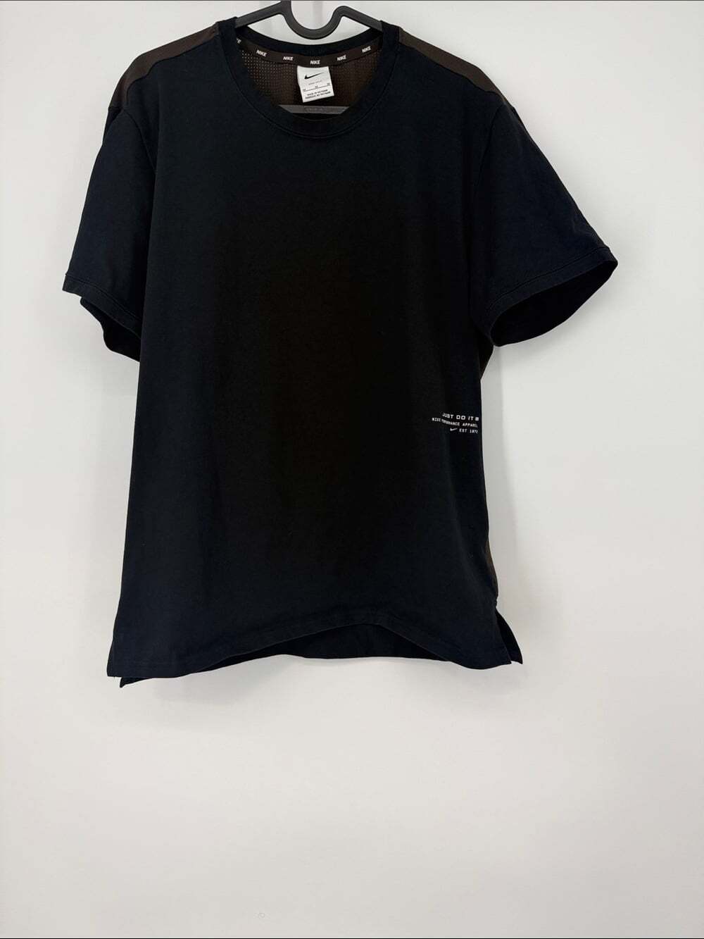 Nike Black Short-Sleeve Crewneck Tee Size Medium
